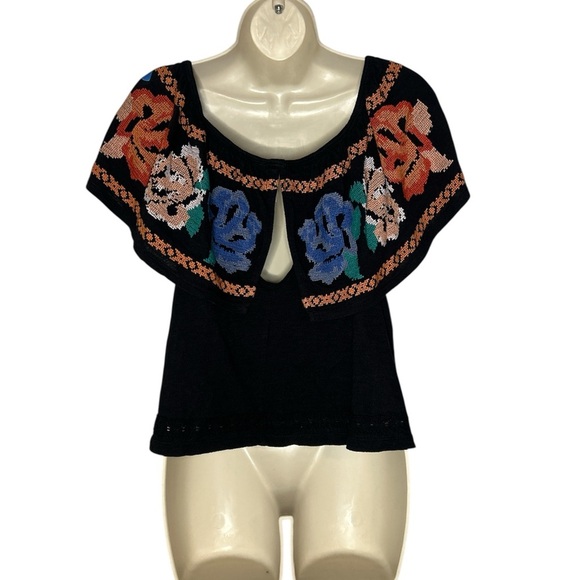 Floral Embroidered Black Blouse - Picture 2 of 5